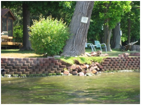 picture failed retaining wall